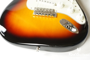 MADE IN JAPAN TRADITIONAL 60S STRATOCASTER - 3-Color Sunburst